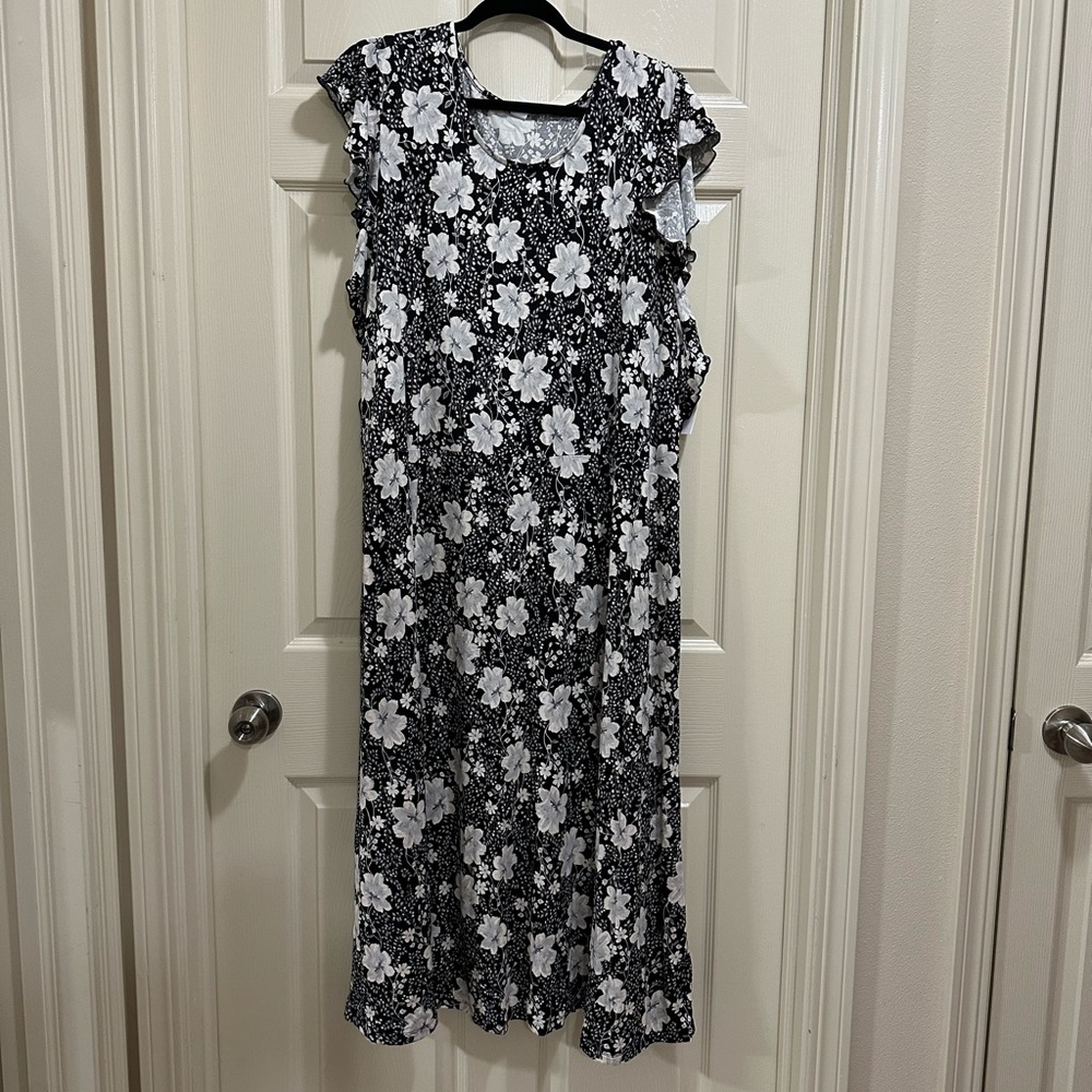 Old Navy ruffle sleeve midi dress black floral size 3X NWT
